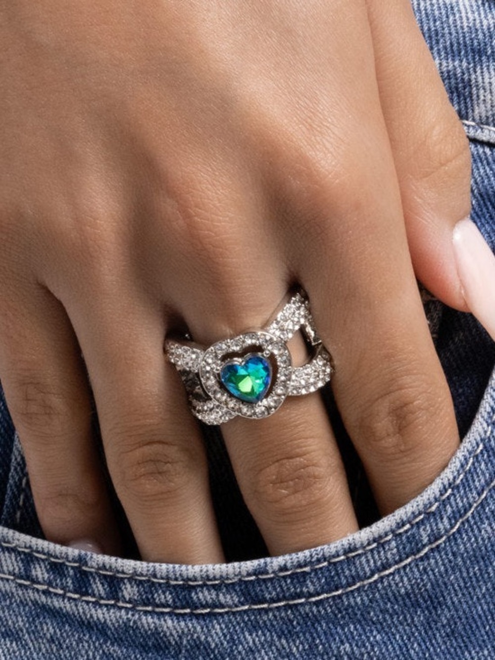 NWT Blue-Green Gem Heart White Rhinestone Ring